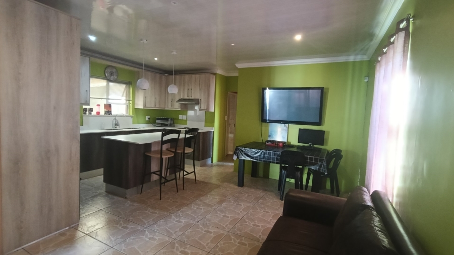 4 Bedroom Property for Sale in Sunset Glen Western Cape